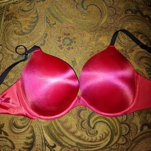 Fredricks of Hollywood bra.  SIZE 34 DDD